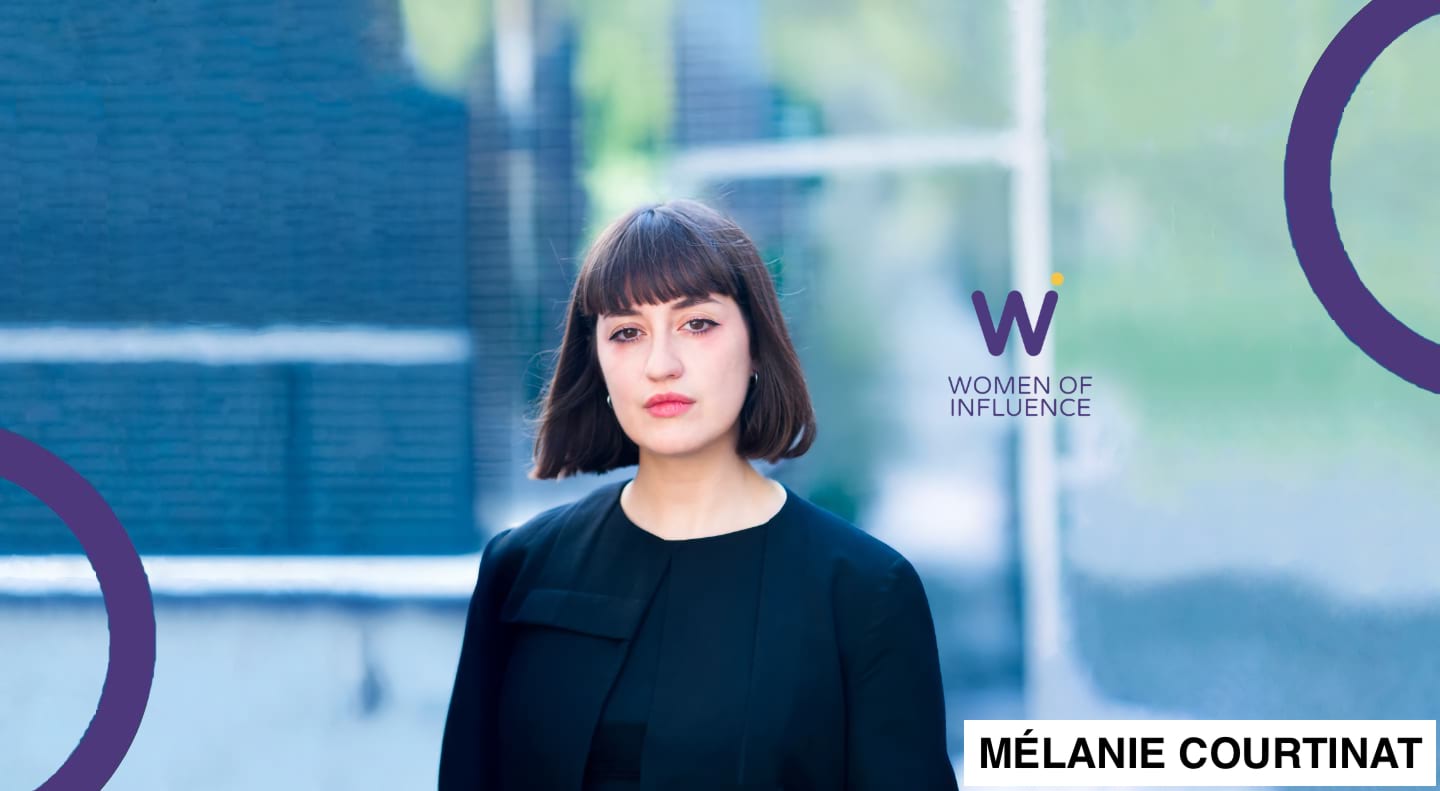 Portrait de Mélanie Courtinat avec logo de WoI en haut à gauche.